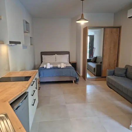 Elia Tree Apartment *